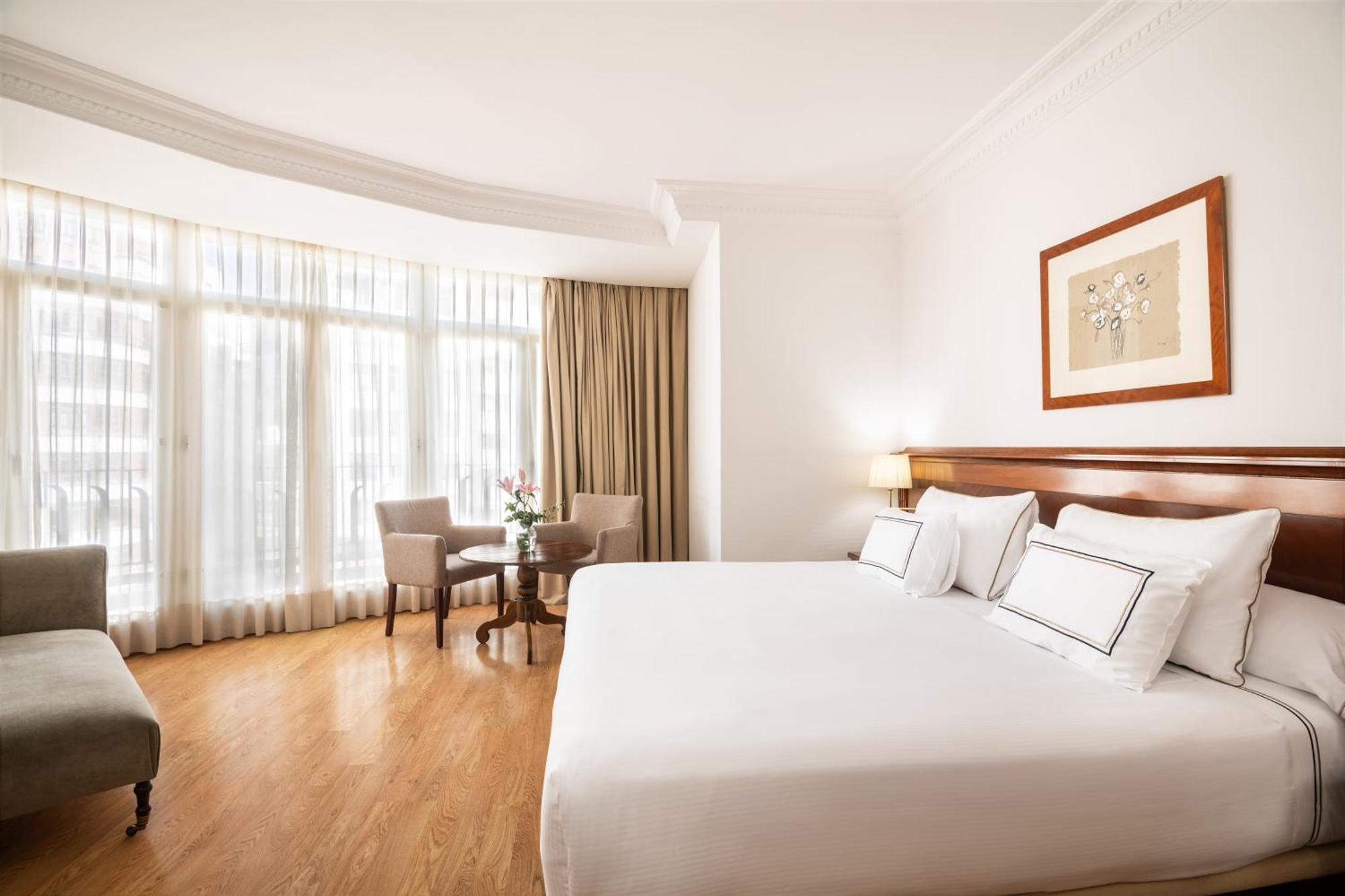 Hotel Melia Plaza Valenza Esterno foto