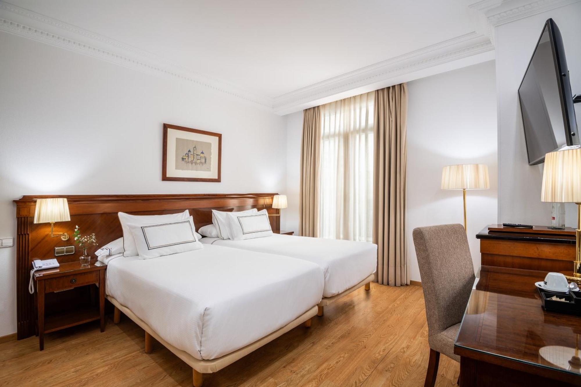 Hotel Melia Plaza Valenza Esterno foto