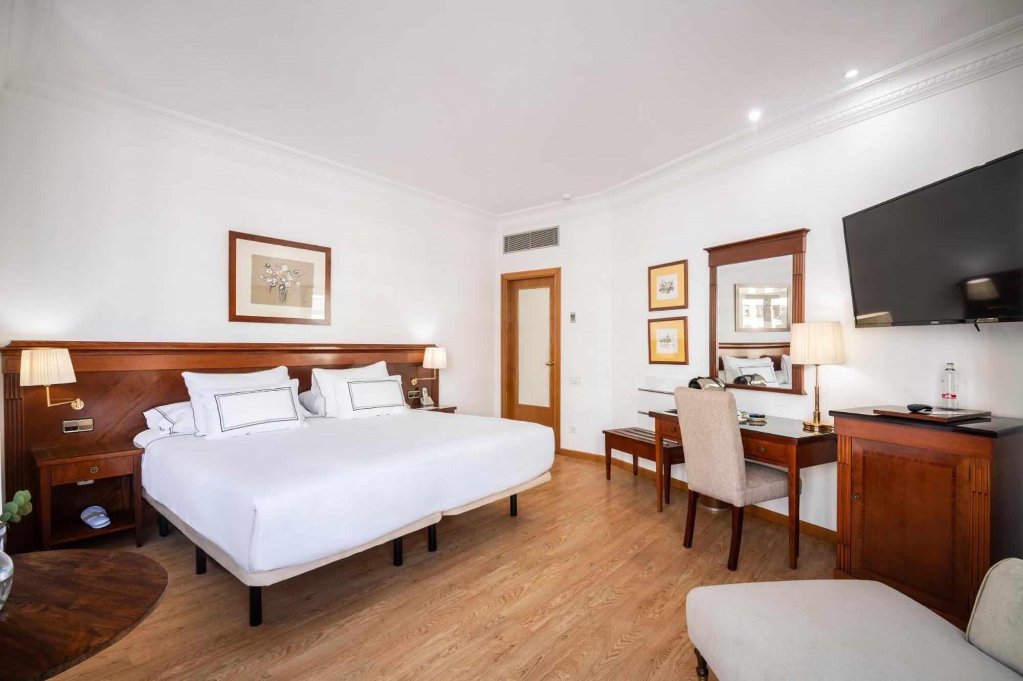 Hotel Melia Plaza Valenza Esterno foto