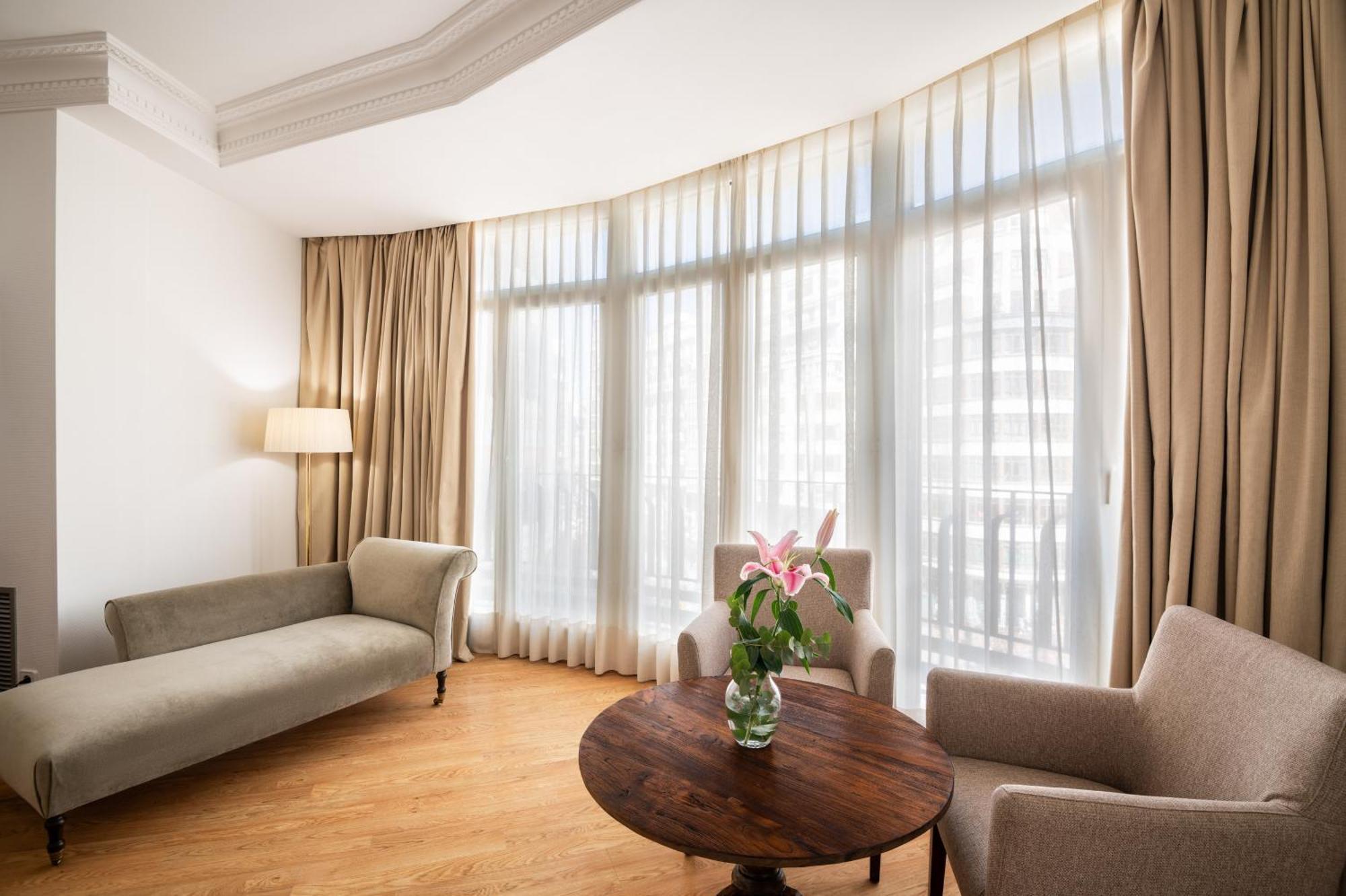 Hotel Melia Plaza Valenza Esterno foto